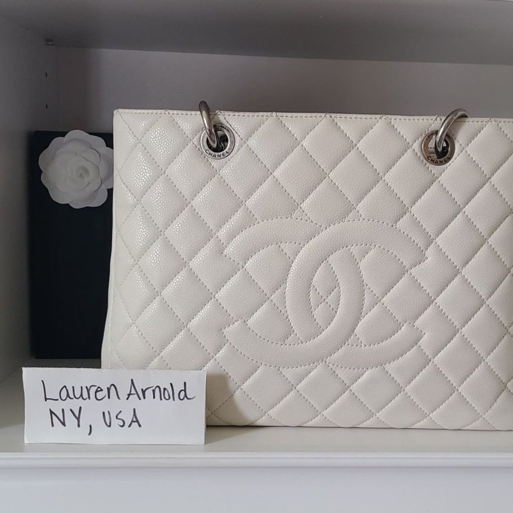 SOLD!!!!!!!!!Chanel White Caviar GST SHW
